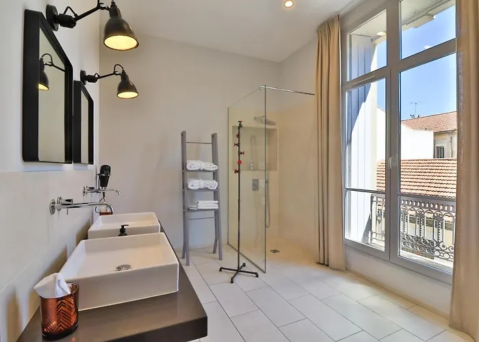 Meridia לינה וארוחת בוקר נים