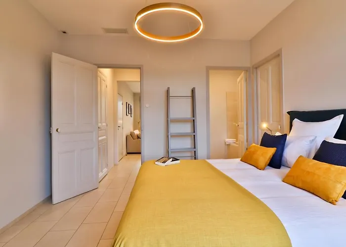 לינה וארוחת בוקר Meridia 4*